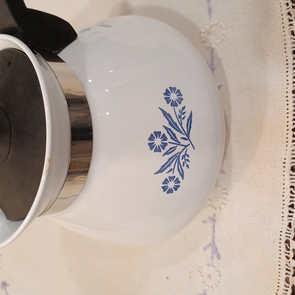 Vintage Corning Wear Cornflower 6 Cup Coffee Pot - Picture 3 of 12